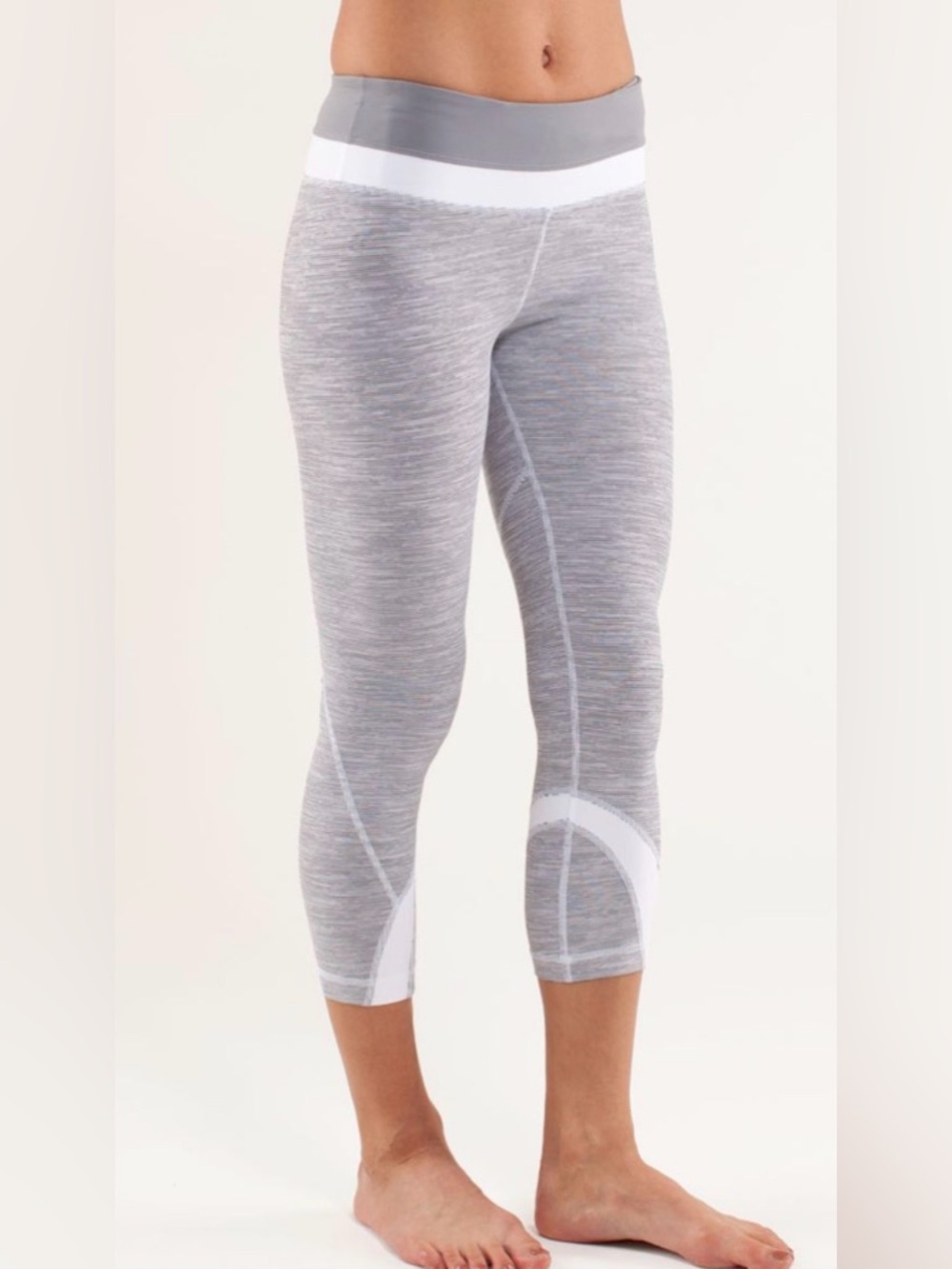 Lululemon Run: Inspire Crop II